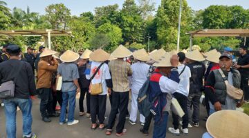 Ribuan Petani Padati DPR, Lakukan Aksi Unjuk Rasa Damai, Tuntut Keadilan Agraria